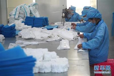 江西 開足馬力生產(chǎn)防護(hù)用品，全力保障市場供應(yīng)